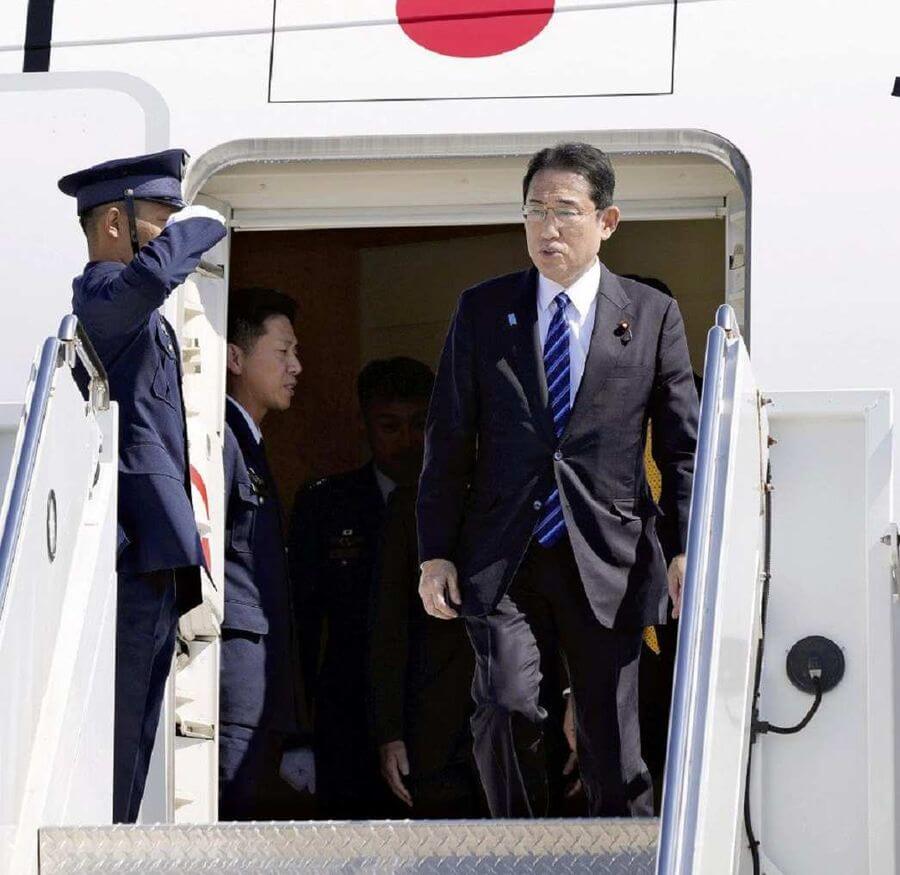 Prime Minister Fumio Kishida arrives at John F. Kennedy International Airport in New York.